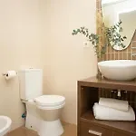 Singularstays Comedias Iv Апартаменты *
