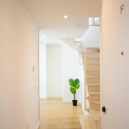 Lägenhet Singularstays Comedias Iv